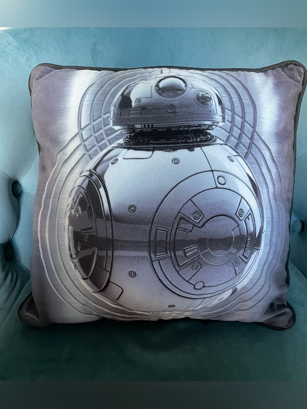 Star Wars BB8 decorative pillow, 16x16.